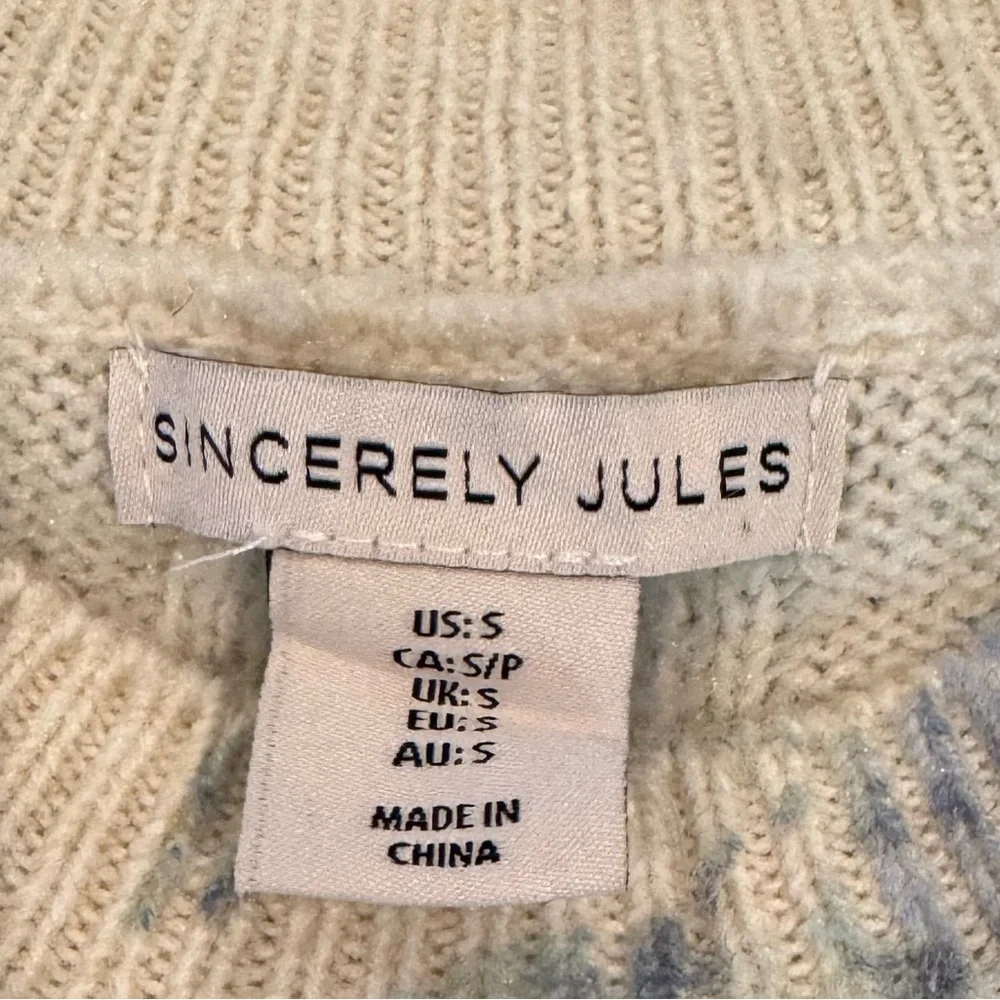 Sincerely Jules Short Balloon Sleeve Cable Knit Cream with Blue Flowers. Size S - Picture 4 of 8